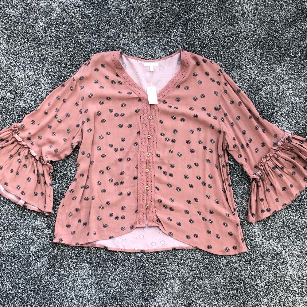 NWT Maurice’s floral blouse size Large